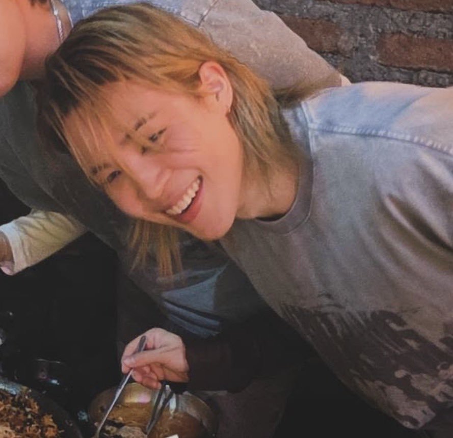 Jmtoothfairy32's tweet photo. i hope he knows there's someone on the other side of the world whose day gets infinitely better just because he smiled https://t.co/u0WbwNbQ3H