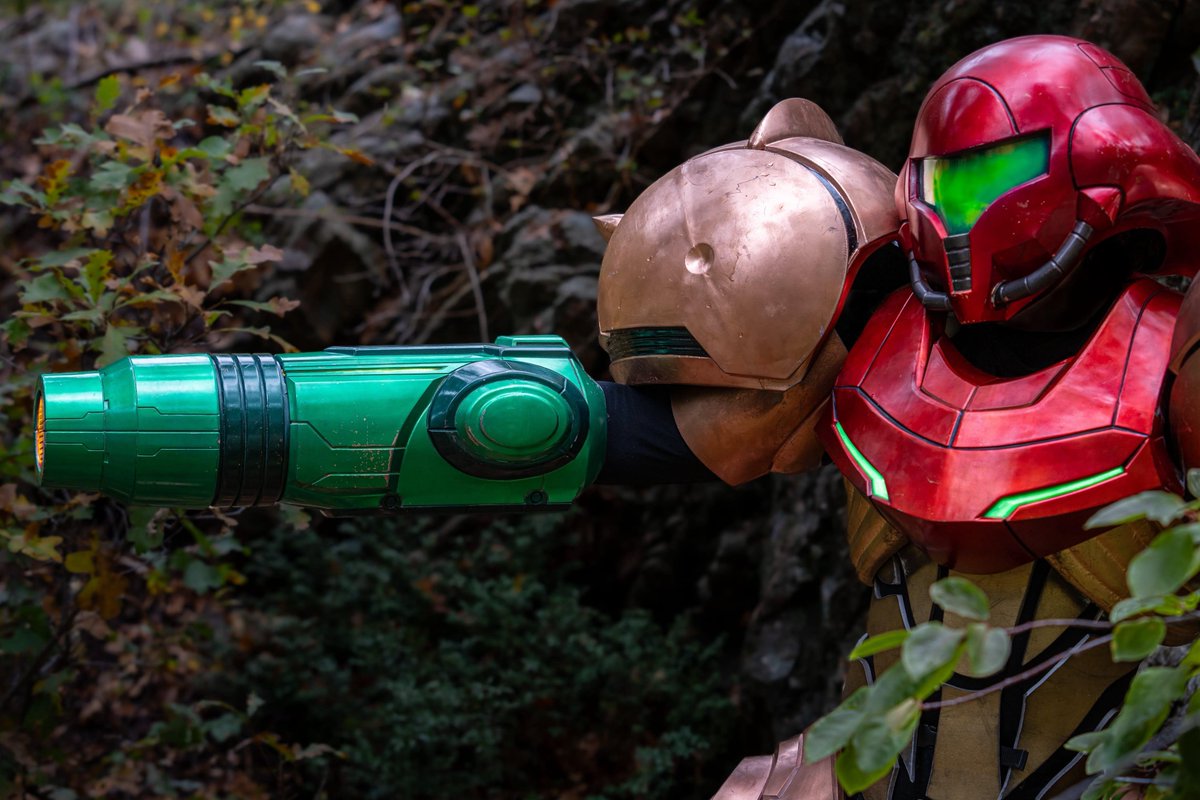 Morningshade17's tweet photo. Some shots from my photoshoot with my incredible photographer. More to come! https://t.co/2G4iRzahpX