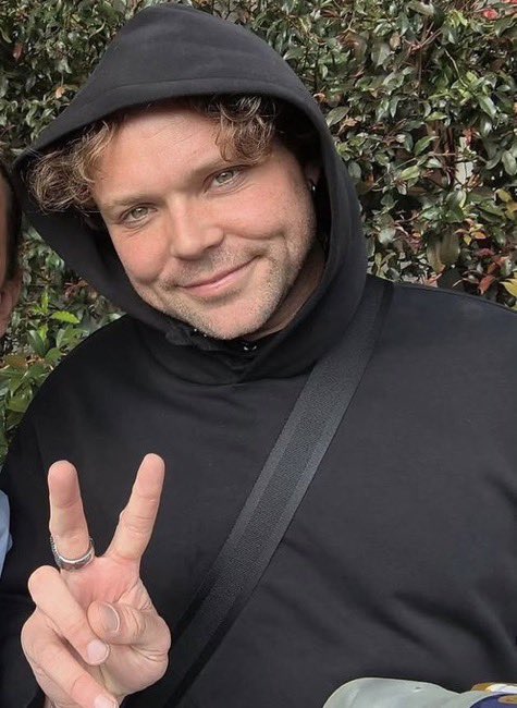 ashtons_flower_'s tweet photo. We had Cashton movement 🥺🥺🥺@Ashton5SOS @Calum5SOS https://t.co/HMzdMzGb3s