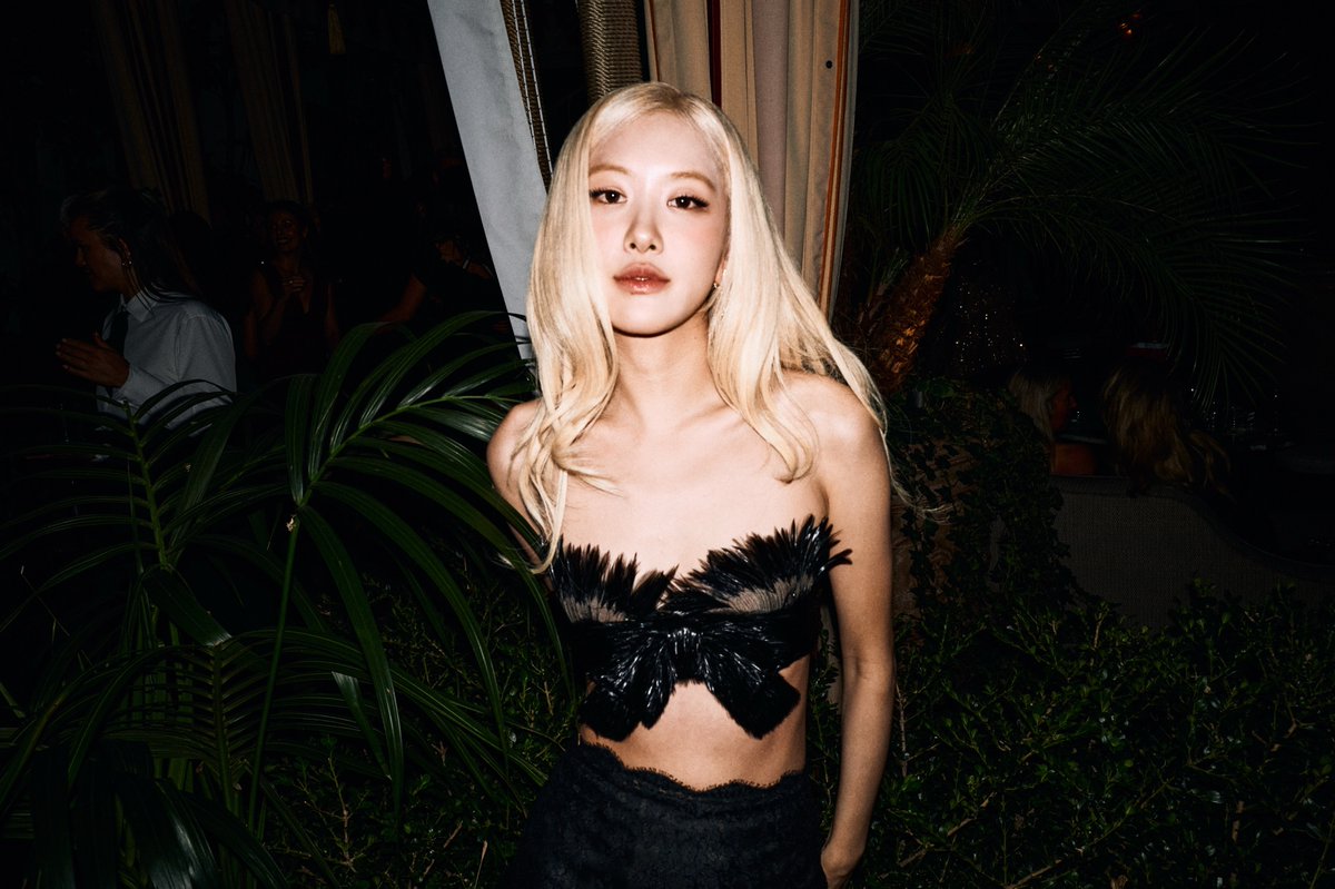 ComplexPop's tweet photo. Rosé at Giorgio Armani's Academy Museum Gala After Party 📸 https://t.co/a2yLMFbiwq