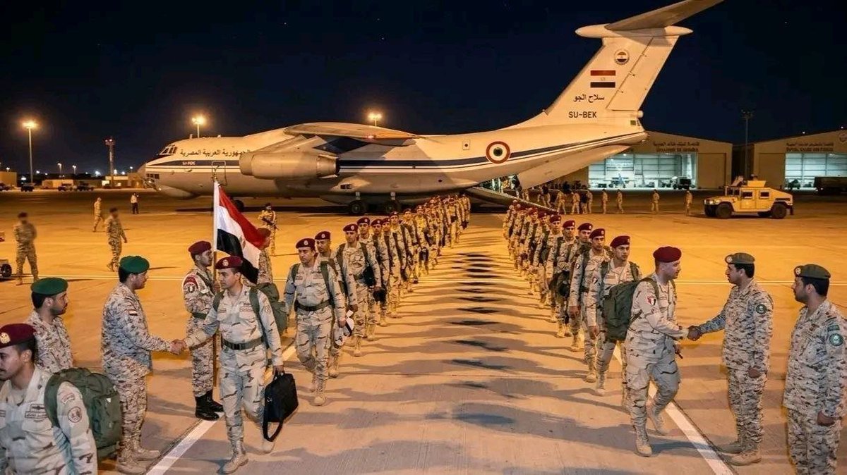 2do505's tweet photo. ⛔🚨عاجـــــــــــــــل
#لحظة وصول الجيش المرتزق المصري الى السعوديه.
#من اجل المال حركوا جيوشهم ومن اجل الدين باعوا وخانوا وتامروا على غزة https://t.co/eW1oZFJprI