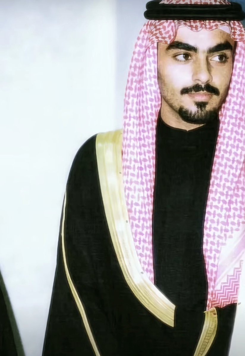 venume_'s tweet photo. الملامح النجدية الاصيلة ، ملامح واضحة، فيها هيبة الرجال وأصالة أهل نجد، وشمس الأصالة ما تغطى بغربال مهما حاول البعض يشكّك أو ينكر 💚🇸🇦🇸🇦 https://t.co/viB1UthfDx