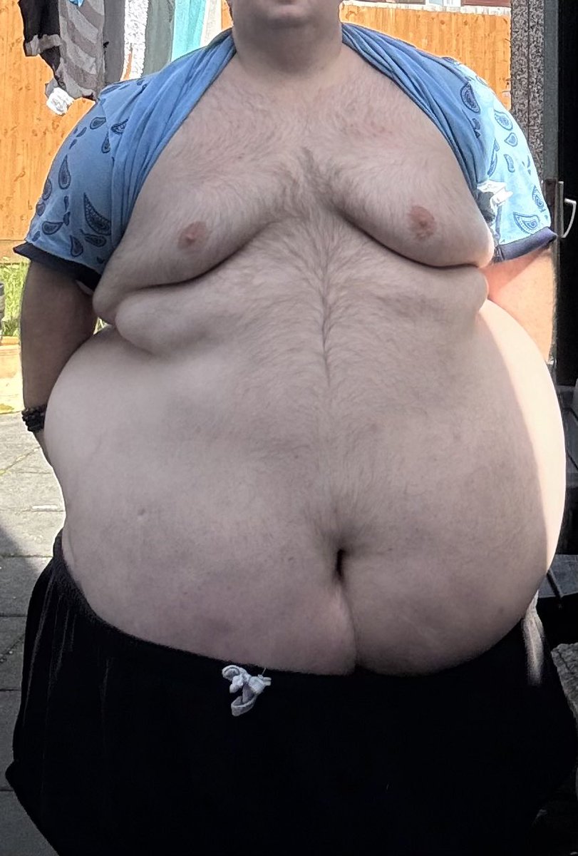 SupersizeBottom's tweet photo. Been looking back at a photo I took in August and comparing it to one from today

Only two months between them, but I reckon I’ve got a fair bit bigger!

What do you all think? Can you actually see a difference, or is it just me? 

Link for OnlyFans. 
https://t.co/pEp1lZieu5

#SupersizeBottom #BigGuy #Chub #SuperChub #Bear #GayBear #BellyLover #FatAdmiration #BHM #BigGuy #Belly #BellyGrowth #BigBelly #ChubbyGuy