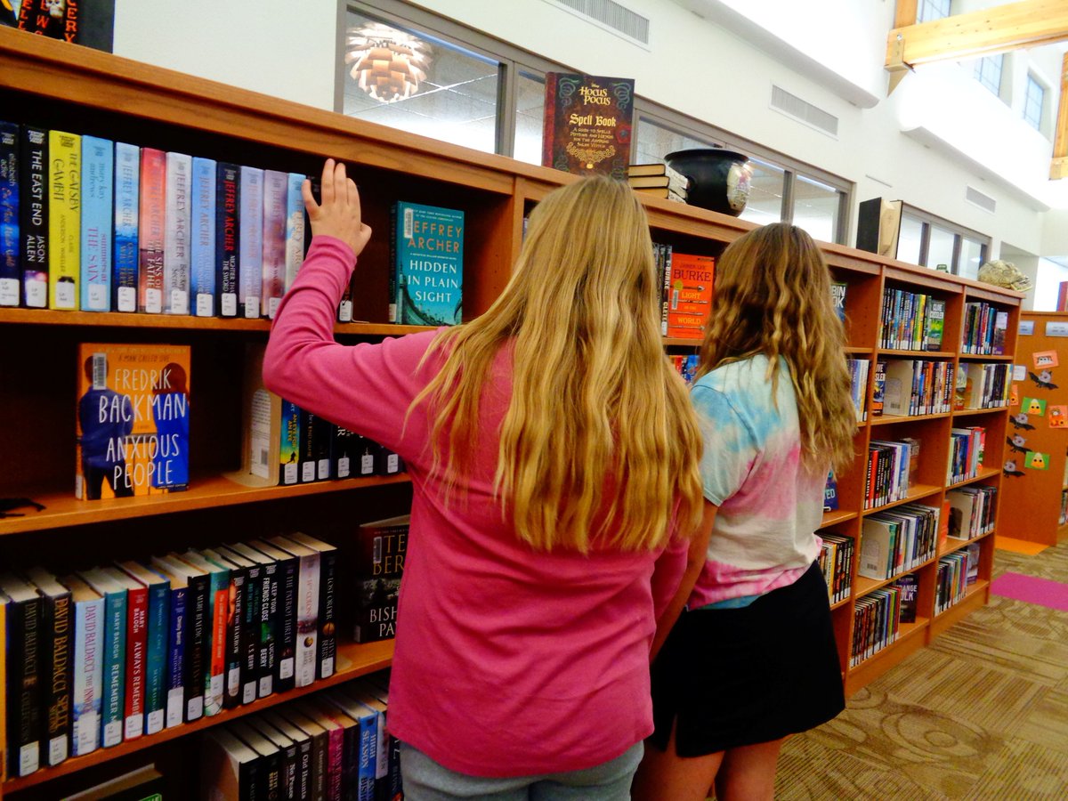 WyoLibraries's tweet photo. The Converse County Library in Glenrock has a lot to offer, including books, computers, friendly and knowledgeable staff, and even a fun Black Cat Scavenger Hunt! #WSD26 https://t.co/igO9O2RZnm