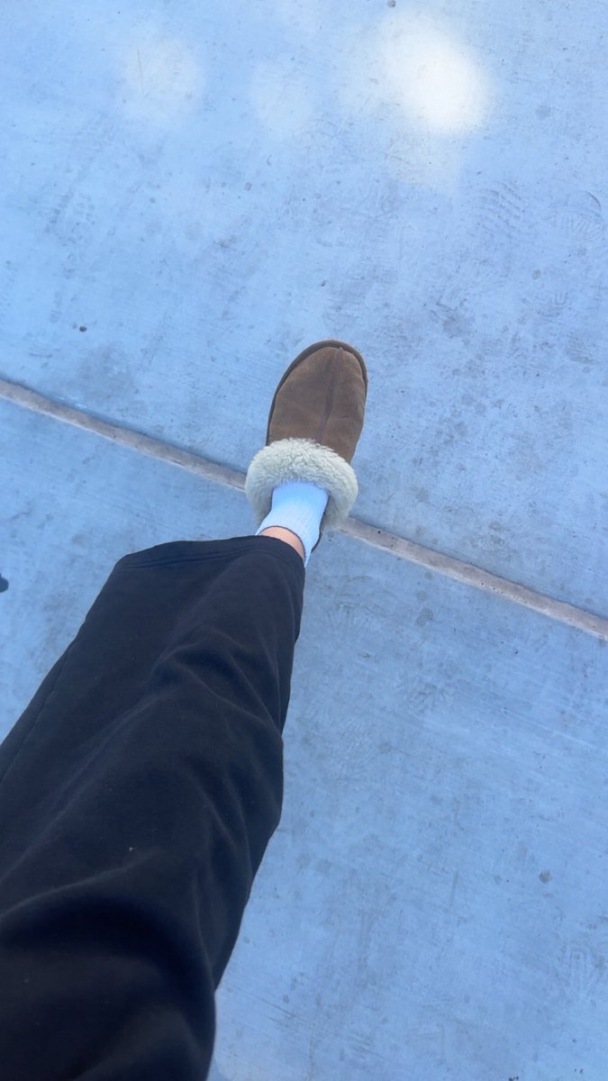 saviisspoiledd's tweet photo. just back at school mogging every loser that walks by me per usual!! https://t.co/m7gHJCPaZx