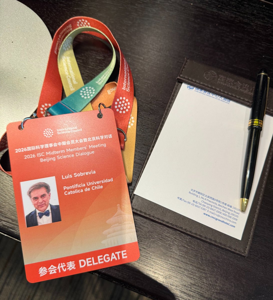 CMPLPUCCHILE's tweet photo. #BeijingScienceDialogue w/colleagues RFP-LAC @ISC  in Beijing 🇨🇳 
Glad to be invited by @ISC to my installation as an elected member of the @ISC Governing Board &amp; ISC Fellow. 
A week of activities ahead, with more than 1,000 delegates from ISC member institutions worldwide. https://t.co/DFPAOFMzsH