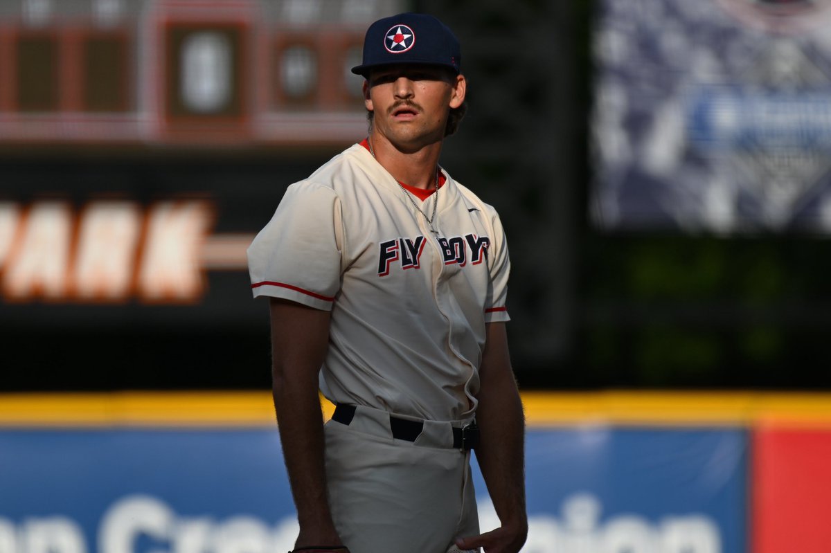 GFlyBoys's tweet photo. ICYMI - @AidenVanDeHate2 was drafted by the @RedSox this summer! βΎοΈ π₯ #WeStayFly https://t.co/DuDoeF0Xxj