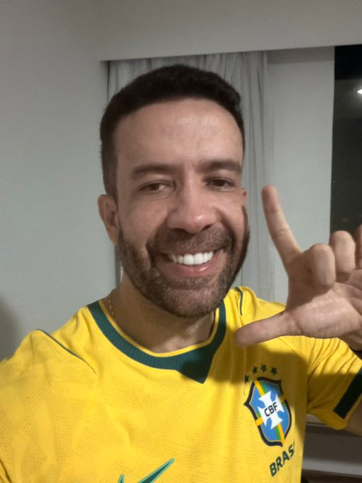 LulaoRei's tweet photo. Melhoras
Janones https://t.co/rocP1QjMQc