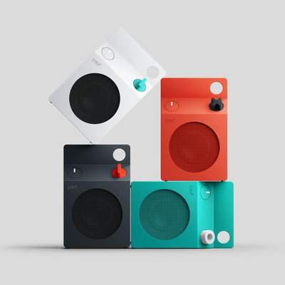 core77's tweet photo. This eye-catching Speaker S is by CMF, a spin-off brand from UK electronics company Nothing. 

The portable Bluetooth… www.​core77.​com/posts/145672/CMFs-Milk-Carton-Inspired-Affordable-Portable-Speaker #PortableSpeaker #BluetoothSpeaker #CMF #AffordableTech #SpeakerDesign https://t.co/GlXqOGOXcd