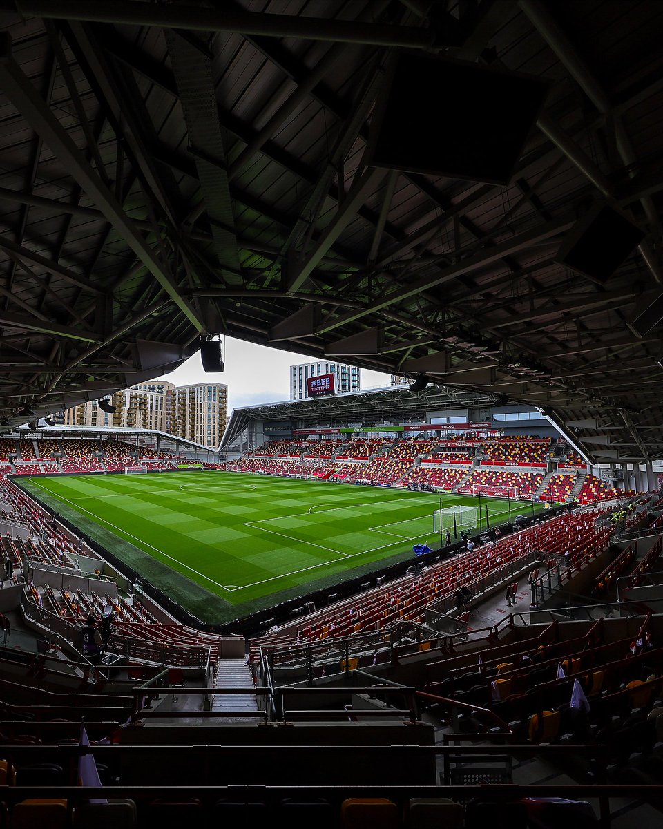 BrentfordFC's tweet photo. Club Statement: Brentford Football Club is aware of an incident involving an item being kicked from a height towards the field of play during Saturday’s match against Liverpool

🔗 https://t.co/opfb5yxTwX https://t.co/9Swr01iiWT