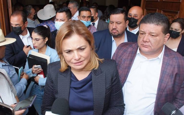 juncalssolano's tweet photo. Los traidores a la patria no se manejan solos.

En Chihuahua la fiscalía NO ES AUTÓNOMA.

Todos los caminos llevan a @MaruCampos_G. https://t.co/lyv9KuHCZL