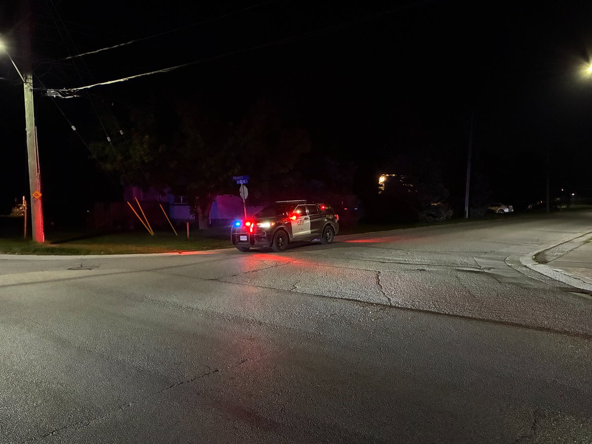 OPP_WR's tweet photo. Throughout the summer and into the fall of 2026 #PerthOPP have increased preventative measures through targeted RIDE programs across the county with the overarching goal of keeping our roadways safe and preventing tragedies before they occur.

This initiative continues for the remainder of October and the OPP is urging the public to drink responsibly and to not get behind the wheel of any vehicle while under the influence of alcohol or drugs.

If you do consume alcohol or drugs, make a plan:
•Arrange a ride with a designated sober driver
•Use a taxi or ride share service
•Stay overnight if possible and available

The Perth County OPP would like to thank the many responsible drivers who choose to drive sober and hold those who don’t accountable by reporting any dangerous or suspicious driving behaviour to police. Your commitment helps keep our roadways safe for everyone to use. ^ep

Tout au long de l’été et jusqu’à l’automne 2026, la #PerthOPP a renforcé ses mesures préventives grâce à des programmes RIDE ciblés dans tout le comté, dans le but premier d’assurer la sécurité routière et de prévenir les tragédies avant qu’elles ne se produisent.

Cette initiative se poursuit jusqu’à la fin du mois d’octobre et la Police provinciale de l’Ontario (OPP) exhorte la population à boire de façon responsable et à ne pas prendre le volant d’un véhicule sous l’influence de l’alcool ou de drogues.

Si vous consommez de l’alcool ou des drogues, prévoyez une solution :

•    Organisez-vous pour qu’un conducteur désigné, sobre, vous ramène
•    Utilisez un taxi ou un service de covoiturage
•    Passez la nuit sur place si possible et si l’option est offerte
La Police provinciale de l’Ontario du comté de Perth tient à remercier les nombreux conducteurs responsables qui choisissent de conduire sobrement et qui tiennent les autres responsables en signalant à la police tout comportement dangereux ou suspect au volant. Votre engagement contribue à assurer la sécurité de nos routes pour tous. ^ep