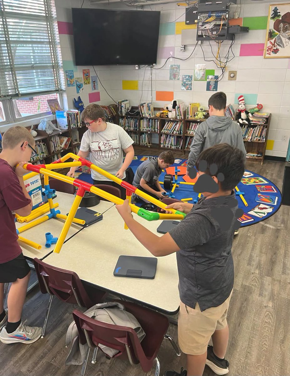 LauderdaleCSD's tweet photo. Here's how 5th graders @ClarkdaleSchool recently spent some library time. They worked with some of the schoo's new FY27 stem grant TubeLox sets. Courtesy of @LCSDFoundation! Thank you! #LCSDExcellence #BuiltforWhatsNext https://t.co/sb0cJC5eBn