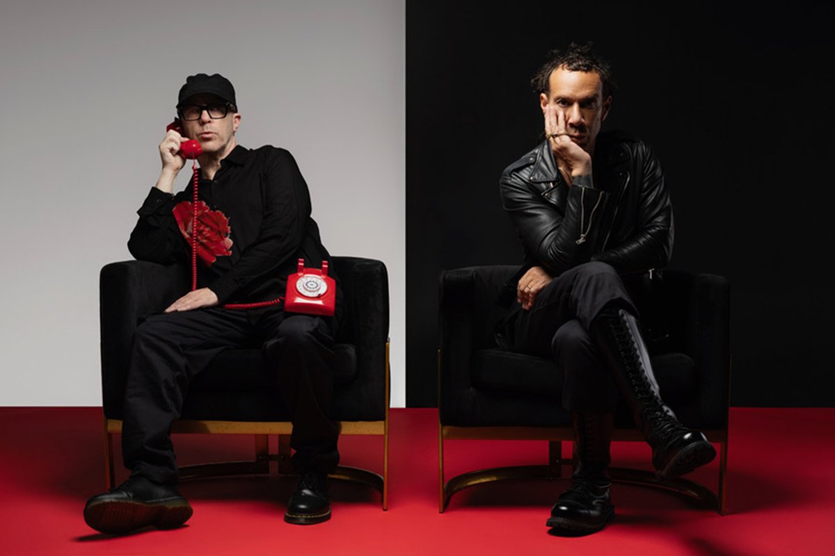 Revolvermag tweet picture