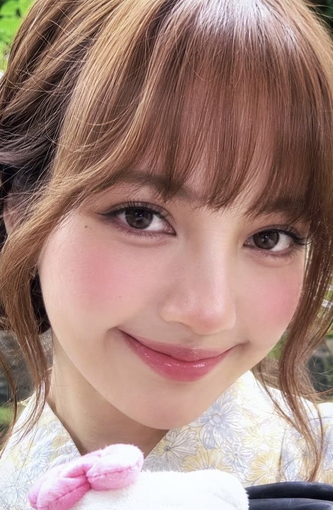 Hellobbmush's tweet photo. ให้พูดอีกกี่รอบว่ายังยืนยันว่าลุคนี้ลิซ่าสวยมากกกก ละยิ่งสีแก้มเด่นสะดุดตามากกพสบอกบลัช Canmake p07 ปัดๆแทปๆไม่มีอ่อม ออกโทนชมพูระเรื่อๆเบาๆ ไม่ปัดไฮไลท์นะเพราะมีชิมเมอร์อยู่ละ￼

#แหวนรักข้ามเวลาEP5 #ข่มขลังตอนที่7 #ตะวันลวงEP4 https://t.co/5tbW0nrxeQ