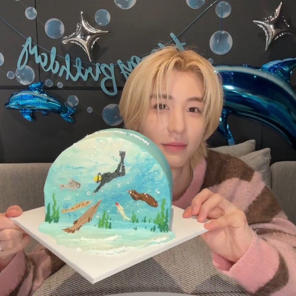 ihanfm's tweet photo. we’ve spent four birthdays of leehanie omg 🙁🙁🙁 https://t.co/ipMAcfLIJC