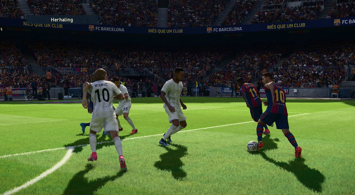 DTunez5's tweet photo. New 3d grass for #PES2021 which react more natural to light, and is also visible from the gameplay camera (optional, big performance hit as of now)

(before/after) https://t.co/tDWezFJzMx