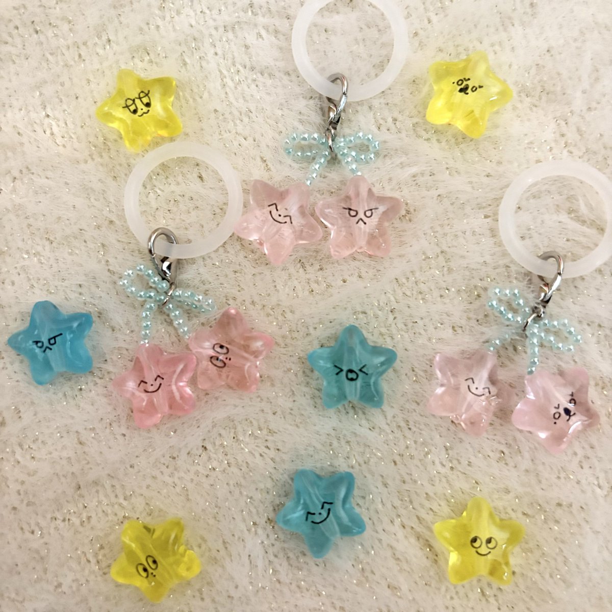 t_m_you's tweet photo. ヒトデビーズ⭐️ & さくらんぼ風めじるしチャーム🍒
イリチルのベルーナ公演(10/24)で無料配布するのでもし良ければぜひ貰ってください⭐️
FF外からでも全然大丈夫ですのでRT or いいねくださると大変嬉しいです🥹

今のところどちらかおひとつ選んで頂こうかなと思っています◎
ビーズは全員分、チャームはジェド・メタモンズ・ジェユがあります🍑