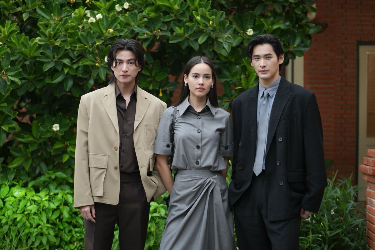 ppwenjj's tweet photo. ဘေးကနှစ်ယောက်က ငါ့ရည်းစားတွေဘဲ

BENEATH THE LIES EP4

#ตะวันลวงEP4 https://t.co/3aebS0jqDD