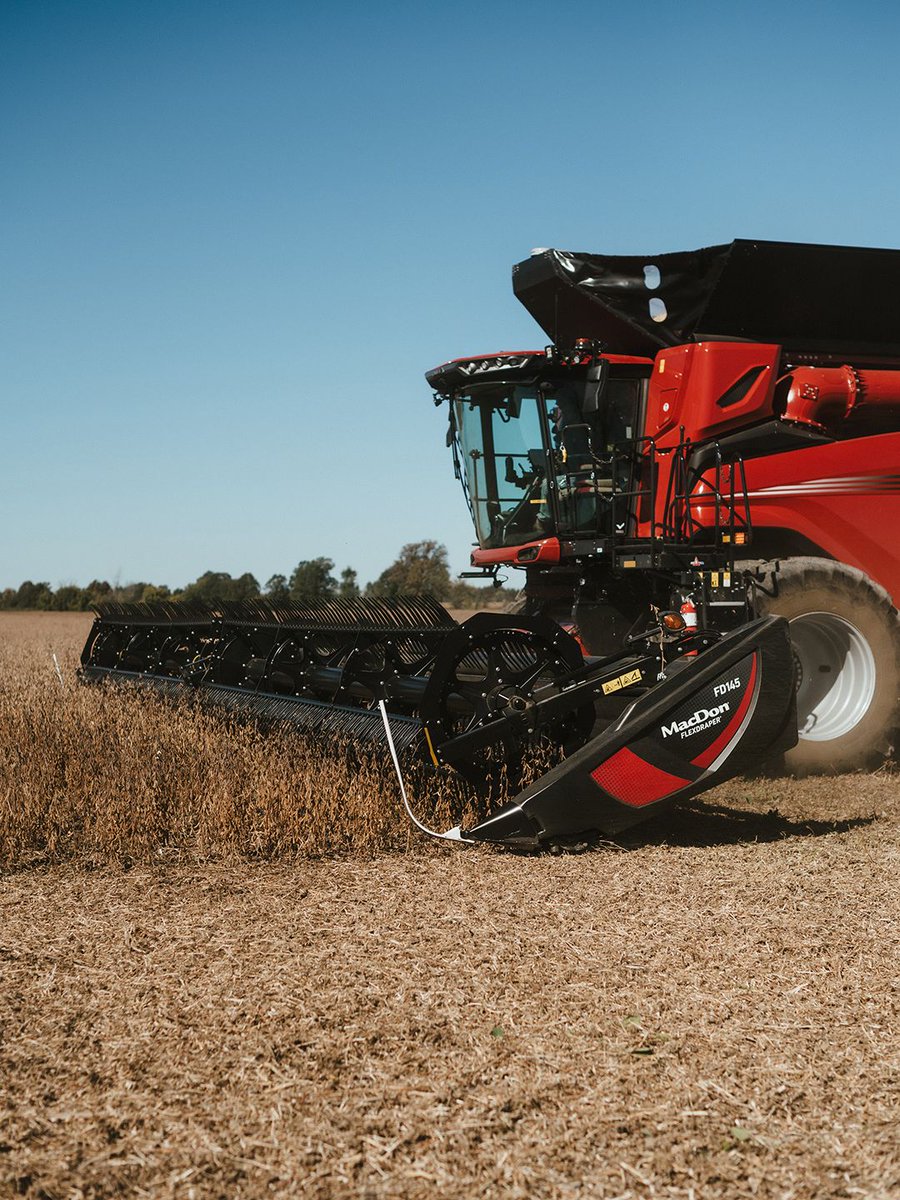 DeltaPowerEquip's tweet photo. Red paint, golden beans, big skies. Does it get better than this?
Harvest 2026 is rolling, and we love watching it happen.
@Case_IH @MacDon #AxialFlow #MacDon #FlexDraper #SoybeanHarvest #OntAg https://t.co/NcLhHFgj7S