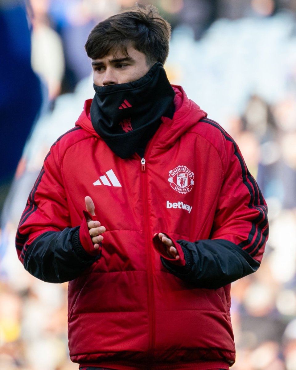 utdreport's tweet photo. Harry Amass has played just 18 minutes this season. #mufc have used five different left-backs in their last 10 games. 🤕 https://t.co/kAkfdIfPhA