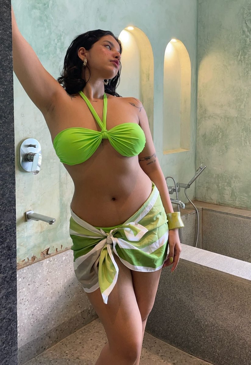SoftSissy_'s tweet photo. Sissy craving badh rahi hai 🔥
Soft ban’na, pretty dikhna, aur kisi ke liye obedient rehna… yeh sab soch ke hi mood ban jata hai.

Agar tumhe aise soft  pasand hain jo sissy treatment maangte hain, toh aajao 💬💅 https://t.co/CrUekAy6Ee