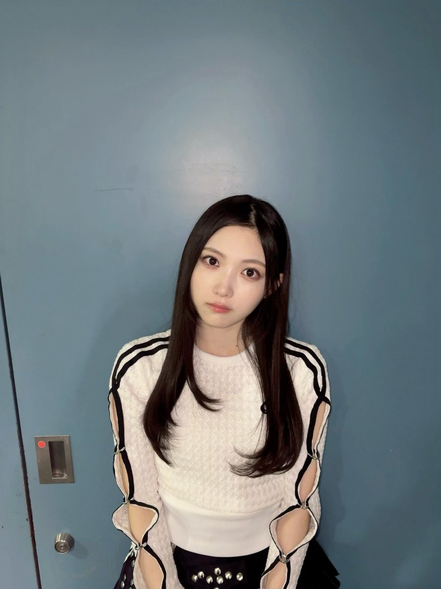 mksou2525's tweet photo. 愛季ちゃんインスタ更新&amp;CDTVライブ！ライブ！ フルサイズ初披露おつかれさま〜！！！
レイヤーを生かしたストレート愛季ちゃん可愛すぎる🥰🫶✨
#あいりぐらむ #谷口愛季 https://t.co/srPWDvzBg1