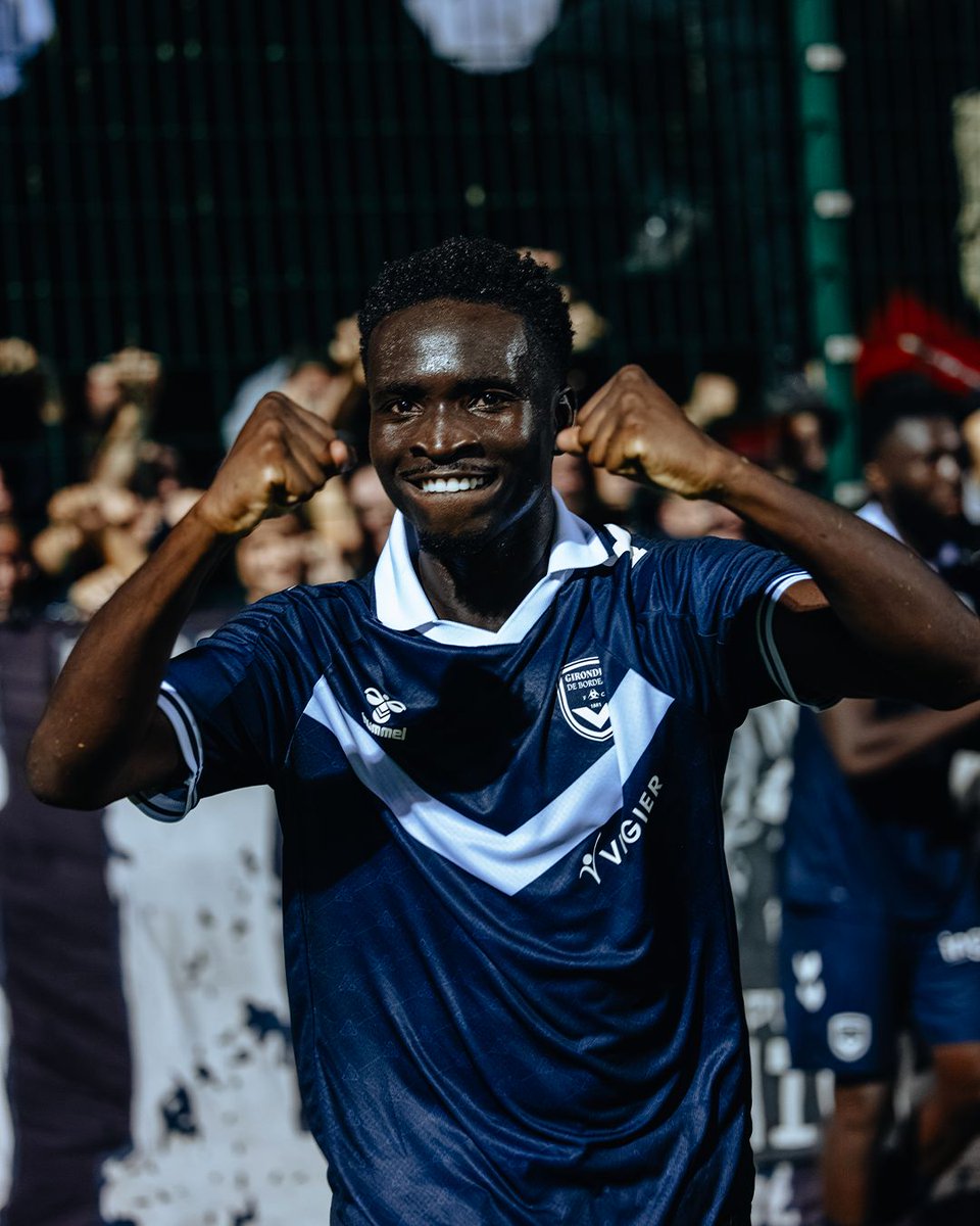 hummelFrance's tweet photo. De retour sur les terrains ! 🔙 

Une victoire et un clean sheet pour entamer la saison des @girondins. 🫡 

#hummel | #AllezBordeaux https://t.co/g8RqI7m9ja