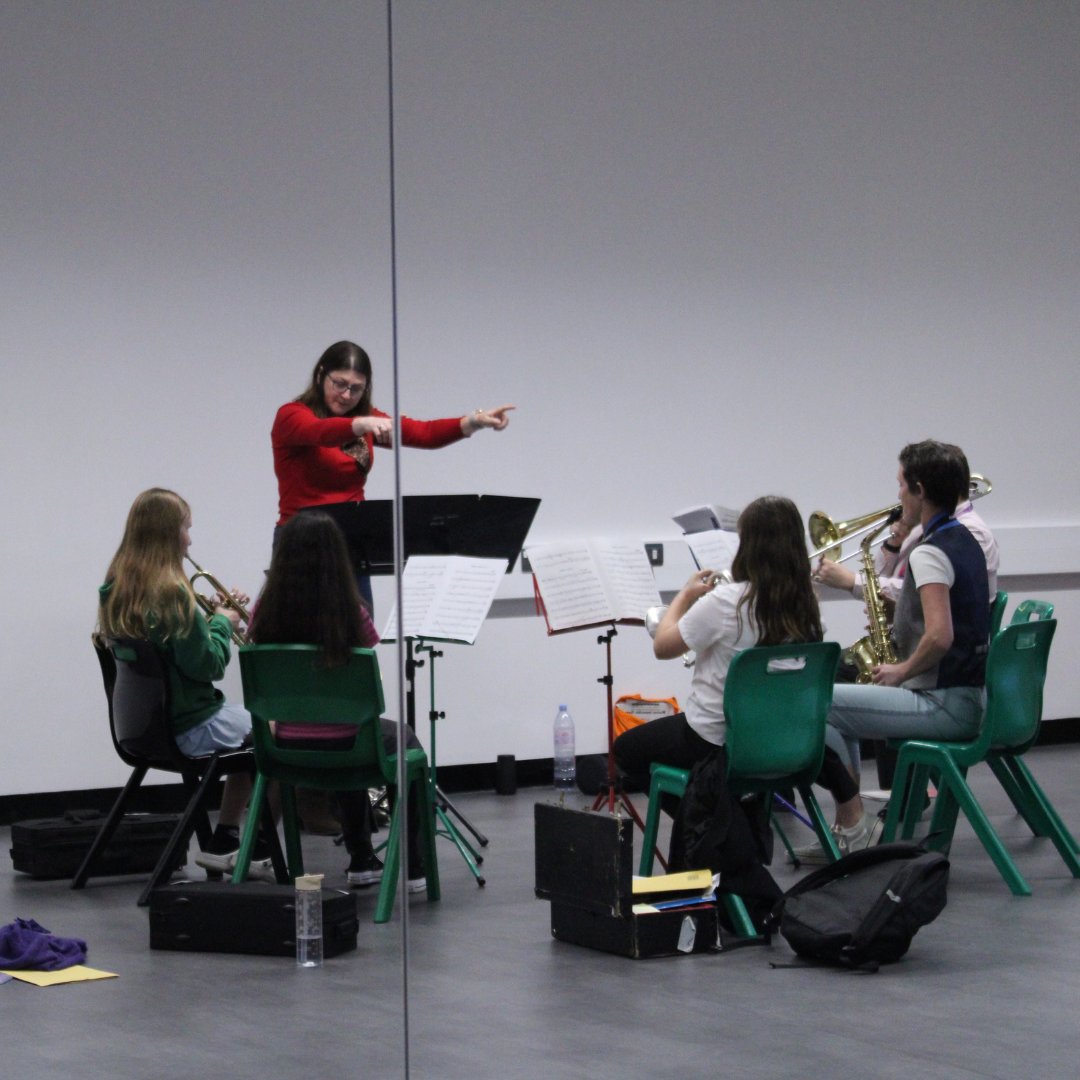 KentMusic's tweet photo. 📍Thanet Music Centre

Based at the Charles Dickens School, Broadstairs, every Wednesday from 4 - 7pm!

Here's what's on offer:
🎹 Music Lab
🎻 Prelude Strings 
🎺 Wind Band
🎼 1:1 and small group lessons

Find out more 👉 https://t.co/Hv6TcF6NxA

#ThanetMusicCentre #ThanetMusic https://t.co/X95qjcEHZ5