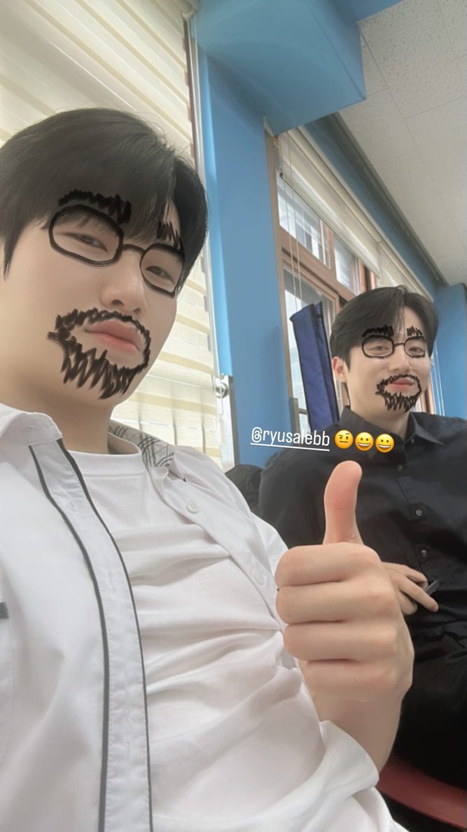 chan053's tweet photo. 너무 개쨈민이라 할 말 잃음 https://t.co/aL6P5UxYtZ
