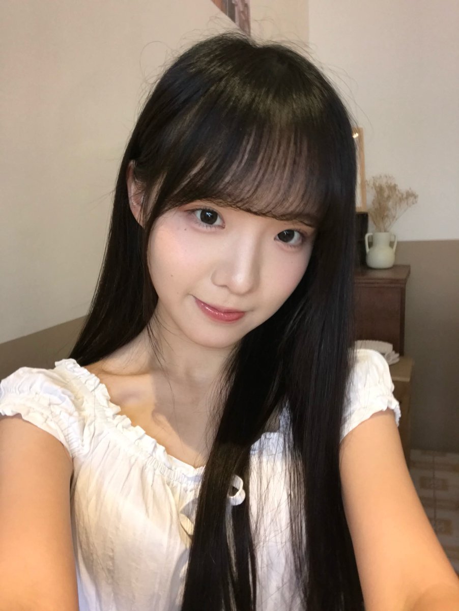 Julie31776897's tweet photo. 你今天過得怎麼樣？ 
笨笨親一個 💋 https://t.co/TSDGK4max7