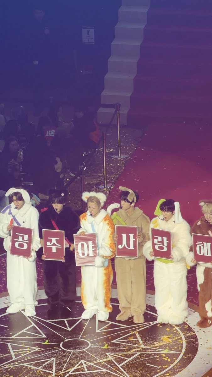 339yyaaaa's tweet photo. #위즈니트친소 #시즈니트친소 #위즈니_트친소

사쿠야좋아하고 위시 전부 아랑하고
이것저것 가리지 않고 다...좋아합니다
친해질 분을 찾아요🫰🏻🥺💕💕 https://t.co/kMzegHFXts