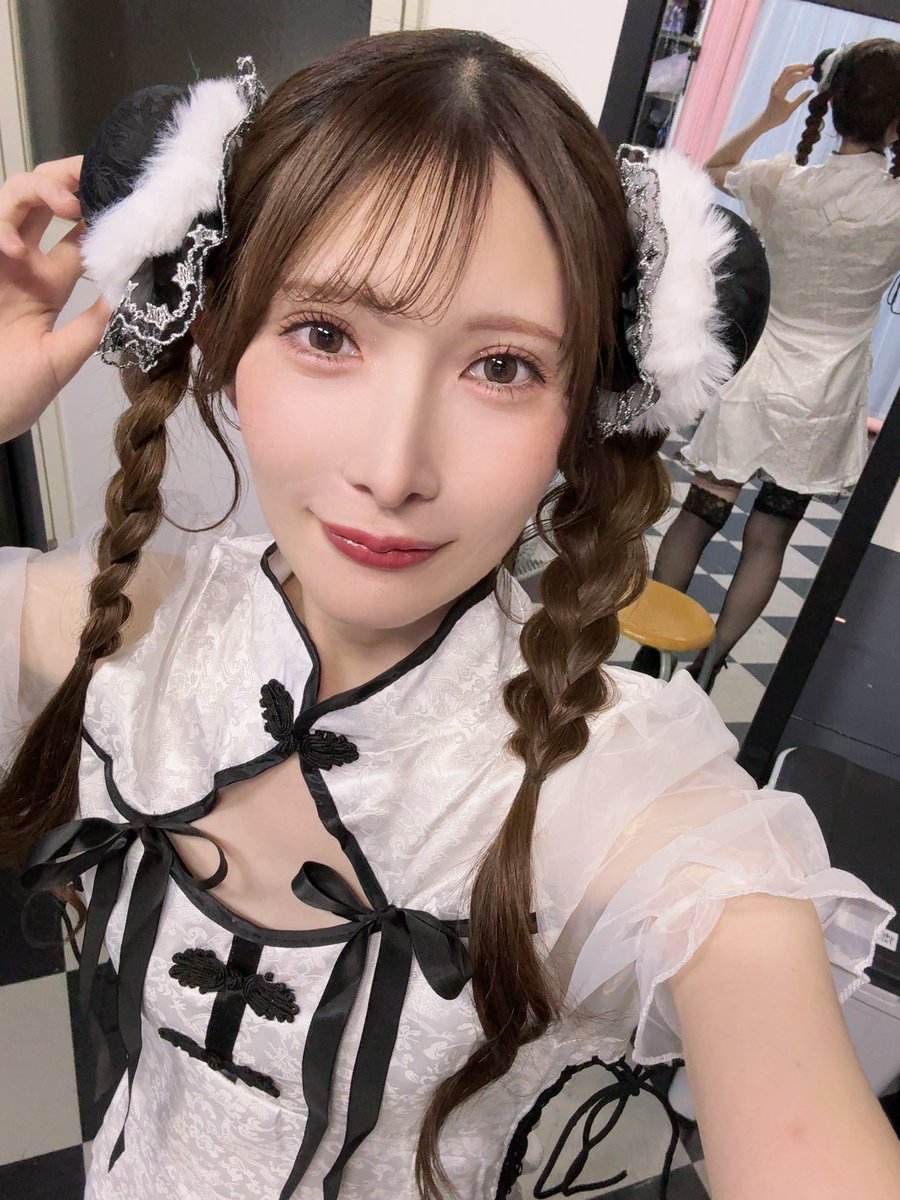 _lunachandayo's tweet photo. いーあーるふぁんくらぶっ🇨🇳🎶 https://t.co/PZ2pYOhlIL