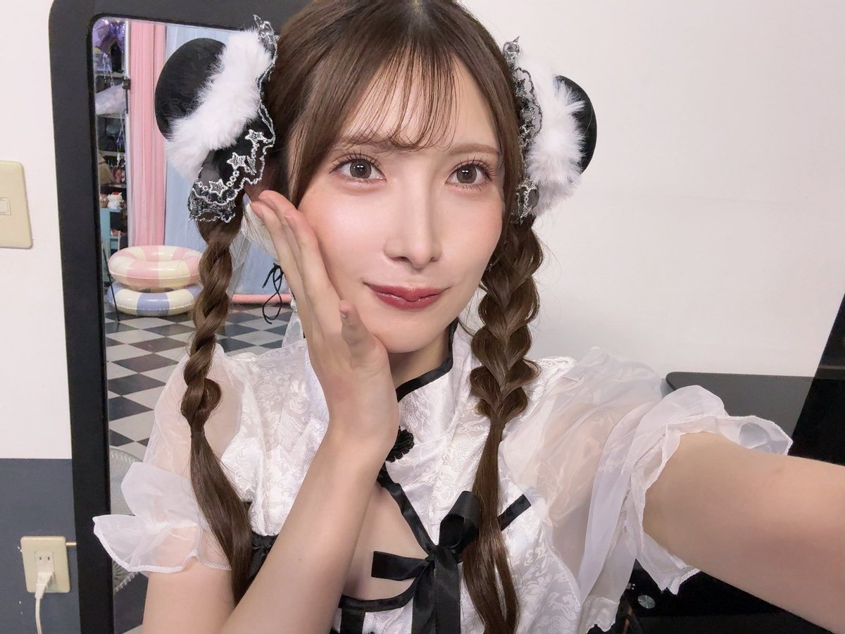 _lunachandayo's tweet photo. いーあーるふぁんくらぶっ🇨🇳🎶 https://t.co/PZ2pYOhlIL