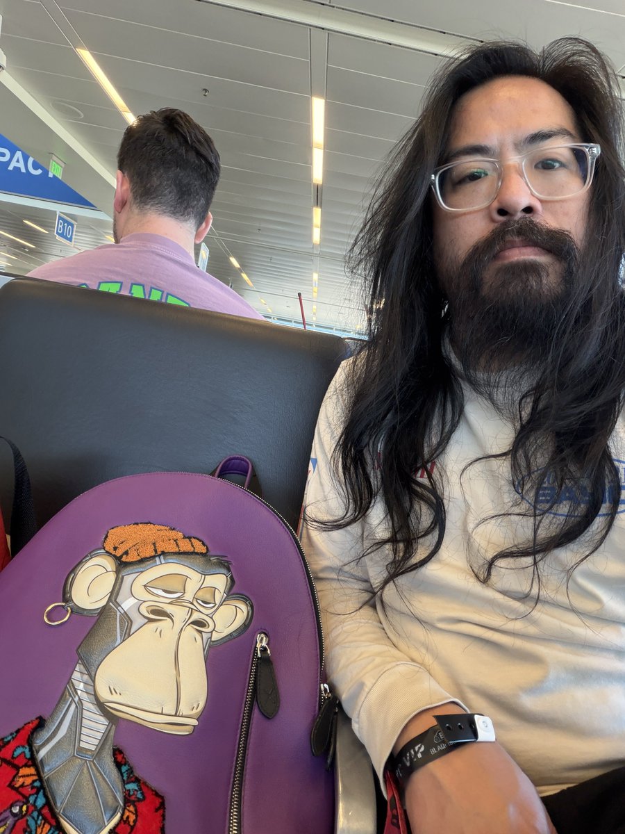 beijingdou's tweet photo. Until next year, apes. Charleston was a great host city.

Where we headed for ApeFest 2027? Miami? Tokyo? Amsterdam? 🛫 https://t.co/4qmhSCQQFJ