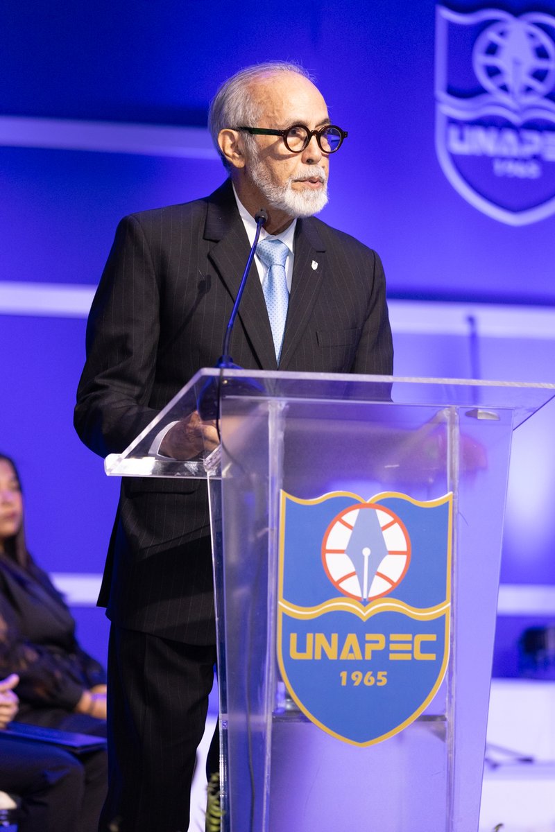 UNAPEC's tweet photo. La ceremonia incluyó las ponencias y reflexiones de Carlos Ortega, presidente de Grupo APEC, seguido del profesor Carlos Sangiovanni, presidente de APEC Cultural, y del ingeniero Daniel Garay, miembro de la Junta de Directores de Unapec. https://t.co/5Qew8qx0PE