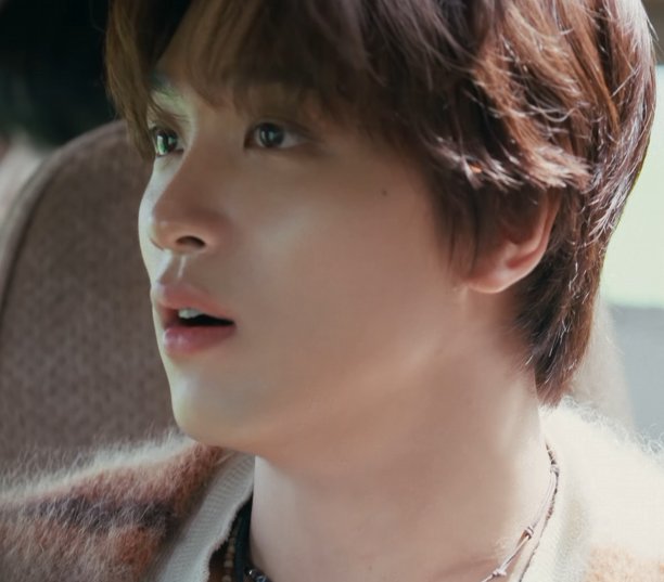 x000606x's tweet photo. 이번뮤비 혀기 역대급으로  전생에 착한일 너뮤많이해가지고 사람으로 태어난 사슴  처럼 생겻어레전드   레전드착둥이사슴 (체구가살짝작은갈색털의꽃사슴 이었다.) https://t.co/fk9zRJPxAg