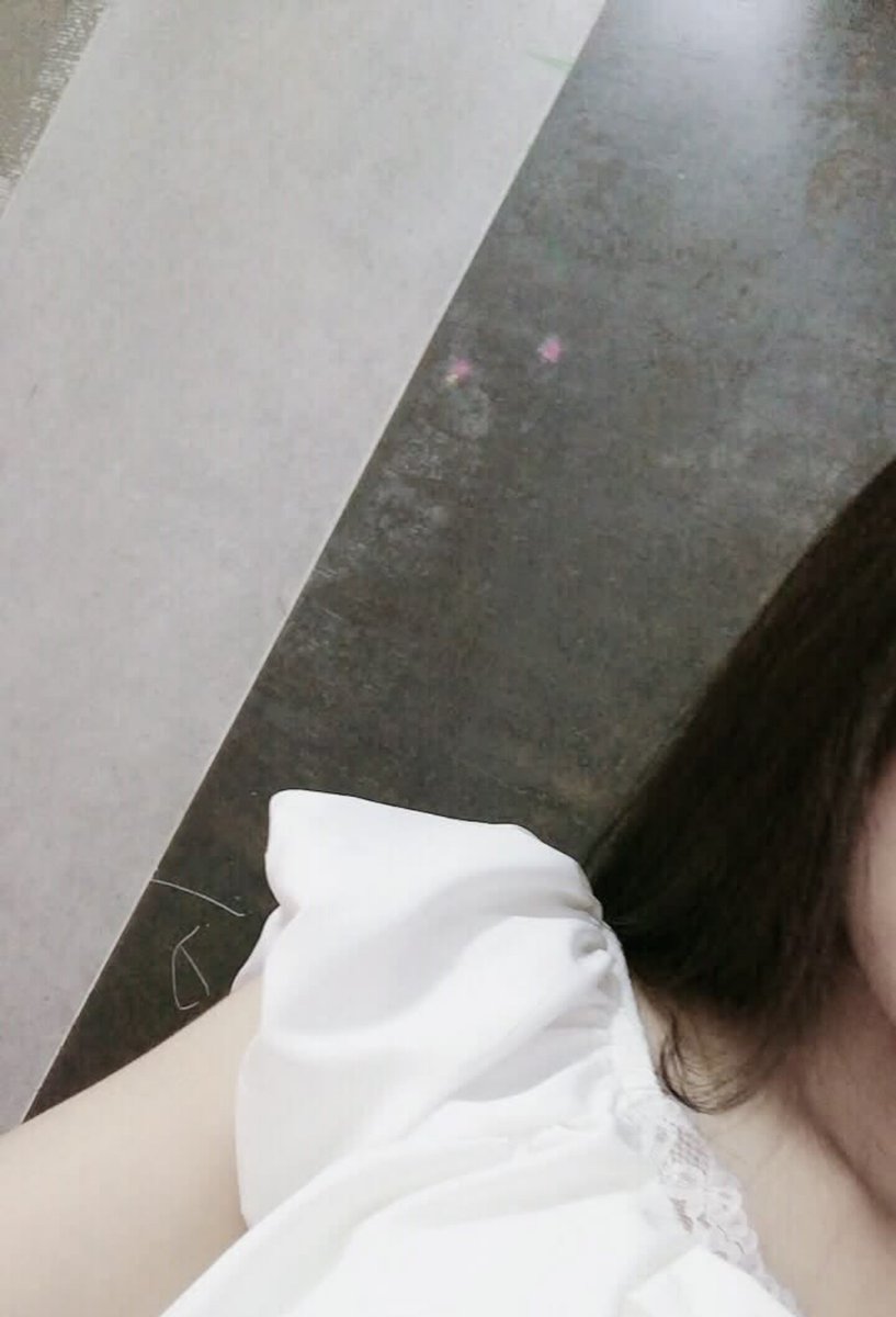 binn91x's tweet photo. 😐 https://t.co/PJGa52J8j4