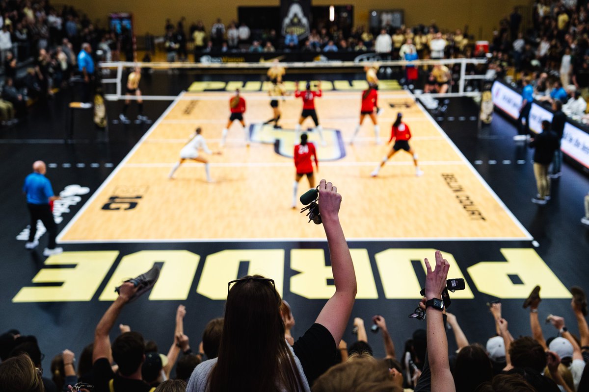 PurdueVB's tweet photo. Back in Holloway this week! 🔑🙌 https://t.co/2ePZUSNyO3