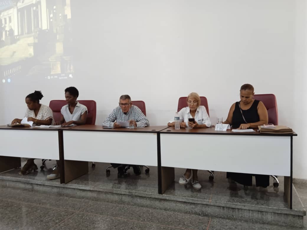 pregercuba's tweet photo. #PREGER en la VII Conferencia por el Equilibrio del Mundo, con la ponencia "El antirracismo de José Martí a Fidel Castro:(...)."Iremos forjando, paso a paso, la patria nueva.", de las Ms.C. Carmen Rodríguez, Ms.C.Maria A. Cordoví y Dra.C. Alicia Toledo. https://t.co/ds7mNbMGv5