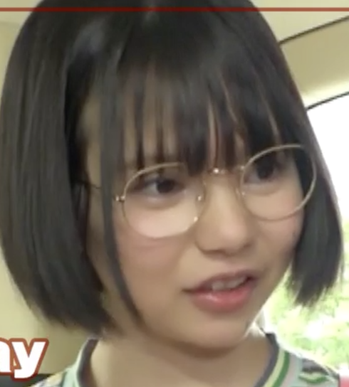 SamirKazi8's tweet photo. 推しグッズを見つけて目を輝かせる彼女、この無邪気な笑顔が好きな人いる？

【https://t.co/NuXwedEiUo】 https://t.co/oHWyHkw51s