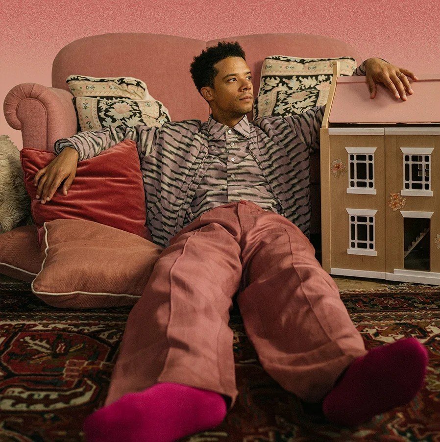 starzigdulac's tweet photo. pretty in pink 🩷 https://t.co/1VscXduPv4