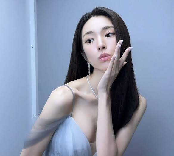 Ha_younggg69's tweet photo. 친일파년이.....왜 이렇게 꼴리는거야💢💢🥵💕💦💕💕
#구닝 #능욕 #미시 #발정 #아줌마 #맘눌뎀 https://t.co/YCTQ9WXrAF
