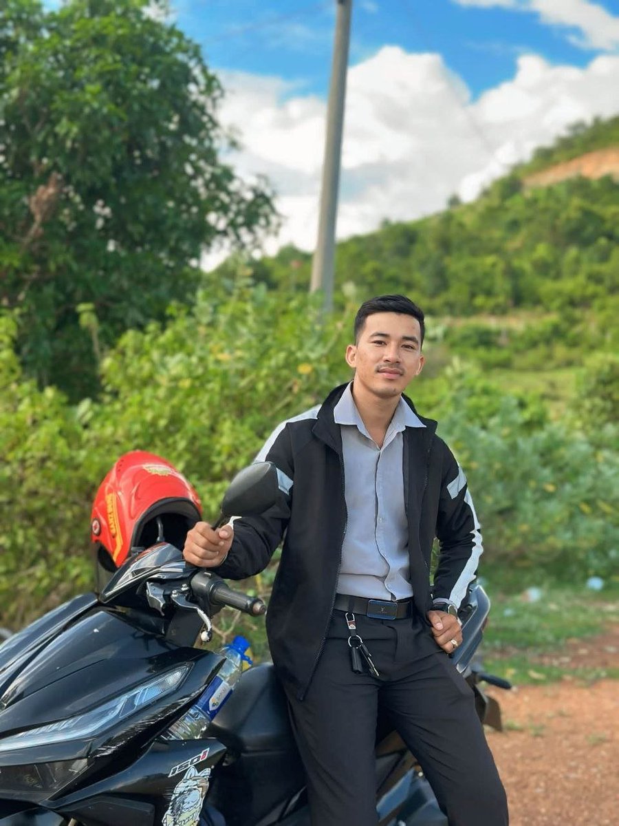 boramenbdo5's tweet photo. លោកគ្រូ Co ខលសាប់ក្ត Videos ពេញ 15នាទី💦💦💦
ក្មេងក្តធំ តែកាលិតដល់គល់អស់បាត់ហើយ💦💦 https://t.co/Uz2a5VQHSc