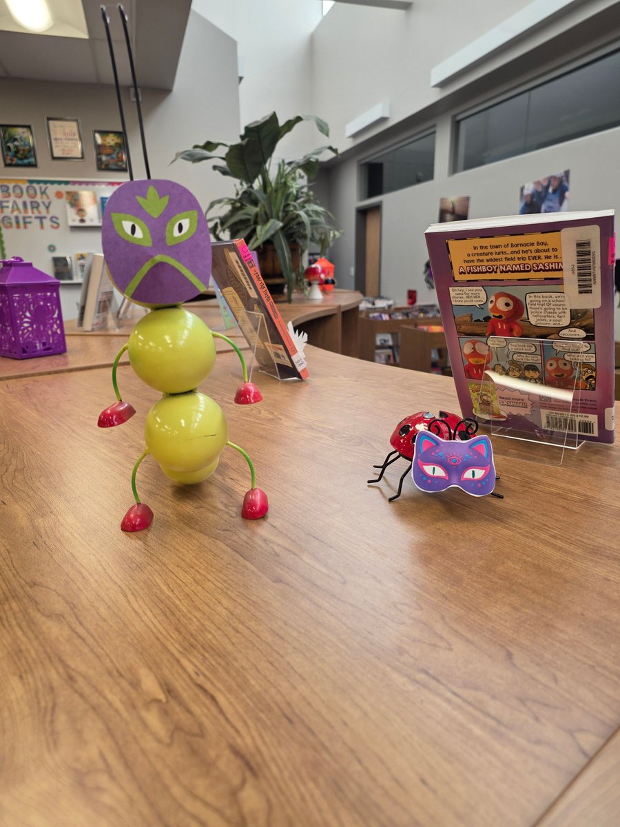 WyoLibraries's tweet photo. At the Sagebrush Elementary School Library in Sheridan, even the room mascots get into the spirit of spooky season! #WSD26 https://t.co/etJlrR0dZJ