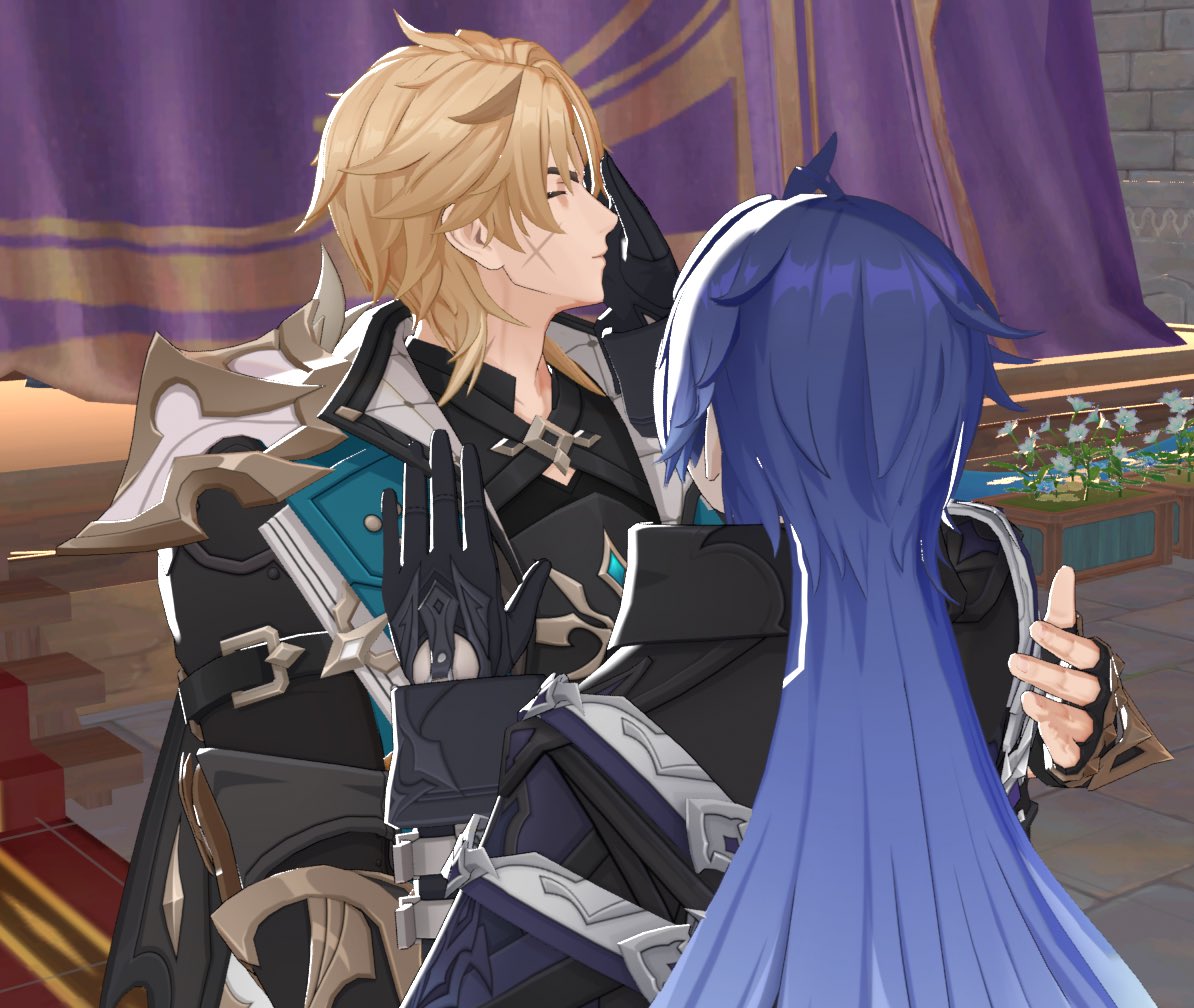 FireKyryllFlins's tweet photo. The puppy love kiss his wife's palm. 😋😋😋
#Varflins #Varka #Flins https://t.co/yZ9Bwxrv6a