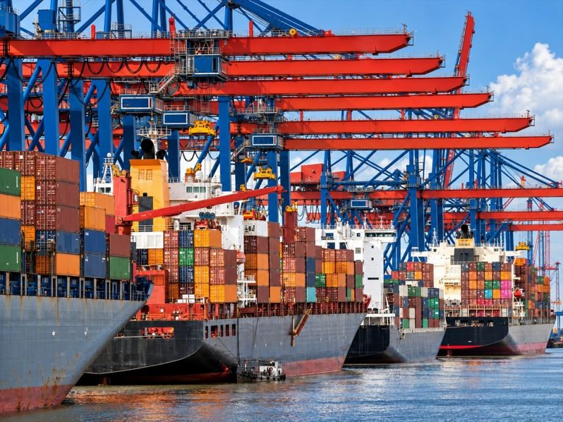 mundomaritimo's tweet photo. Industria naviera lograría crecer en 2027, pero persistirá la amenaza de la sobrecapacidad #MundoMaritimo https://t.co/BIByImHWHy https://t.co/ew0ICPoH7h