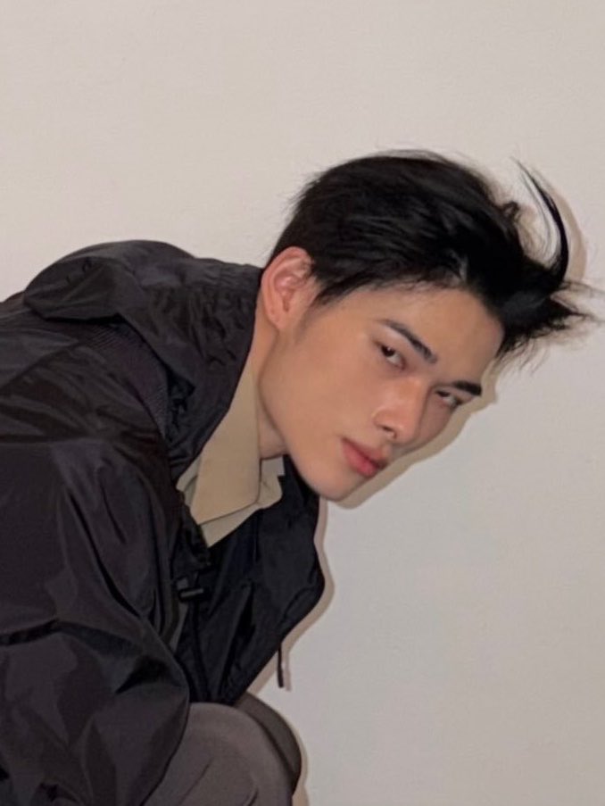 antonboxd's tweet photo. #jawline 🤤🤤🤤🤤🤤🤤🤤🤤🤤🤤 https://t.co/dr6rvGx3b6