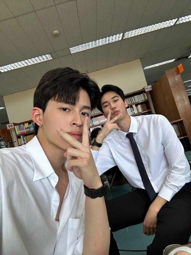 meepangg's tweet photo. จัดอันดับดาราที่เหมือนฉันที่สุด

อันดับ 1 : ลูน่า ในด้านสเปคชอบคนหล่อ https://t.co/C4miJjQuaP