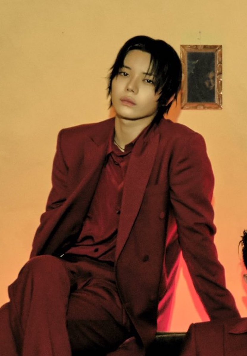 jeans4sho's tweet photo. meio que esse hair emo dele é tudo https://t.co/M7hcY5pri7